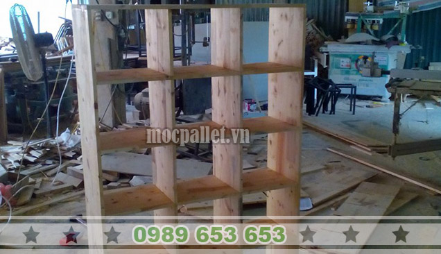 Kệ gỗ thông KG07