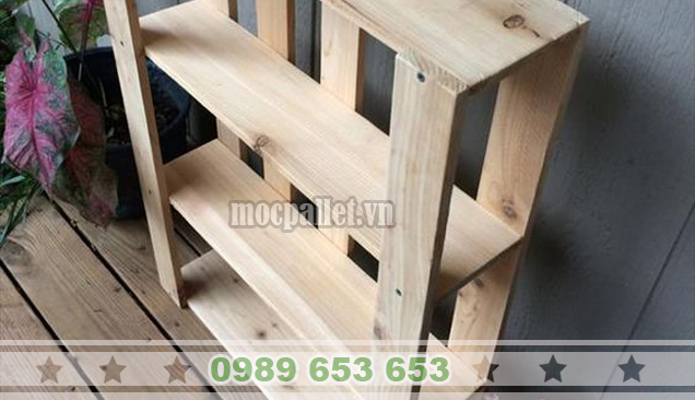 Kệ để giầy dép gỗ thông pallet KG08
