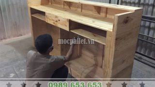 nhan dong quay bar go thong pallet