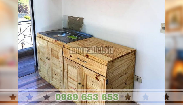 Tủ bếp gia đình gỗ thông giá rẻ TB20